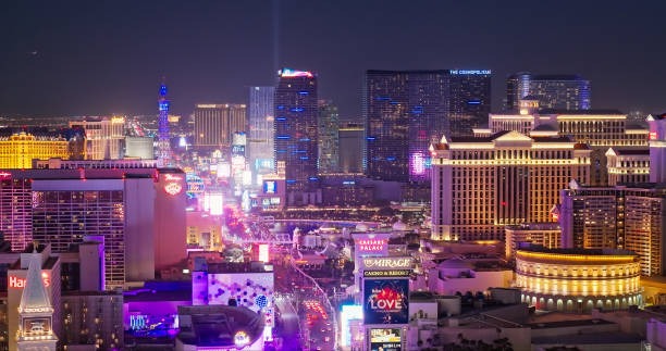 8055 h5 Baccarat & Roulette Rooms